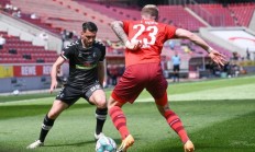 九游中国官网-包含弗赖堡展现出色实力，赢得关键胜利的词条