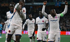 九游活动-包含曼联客场不敌，争夺欧冠席位愈发胶着的词条