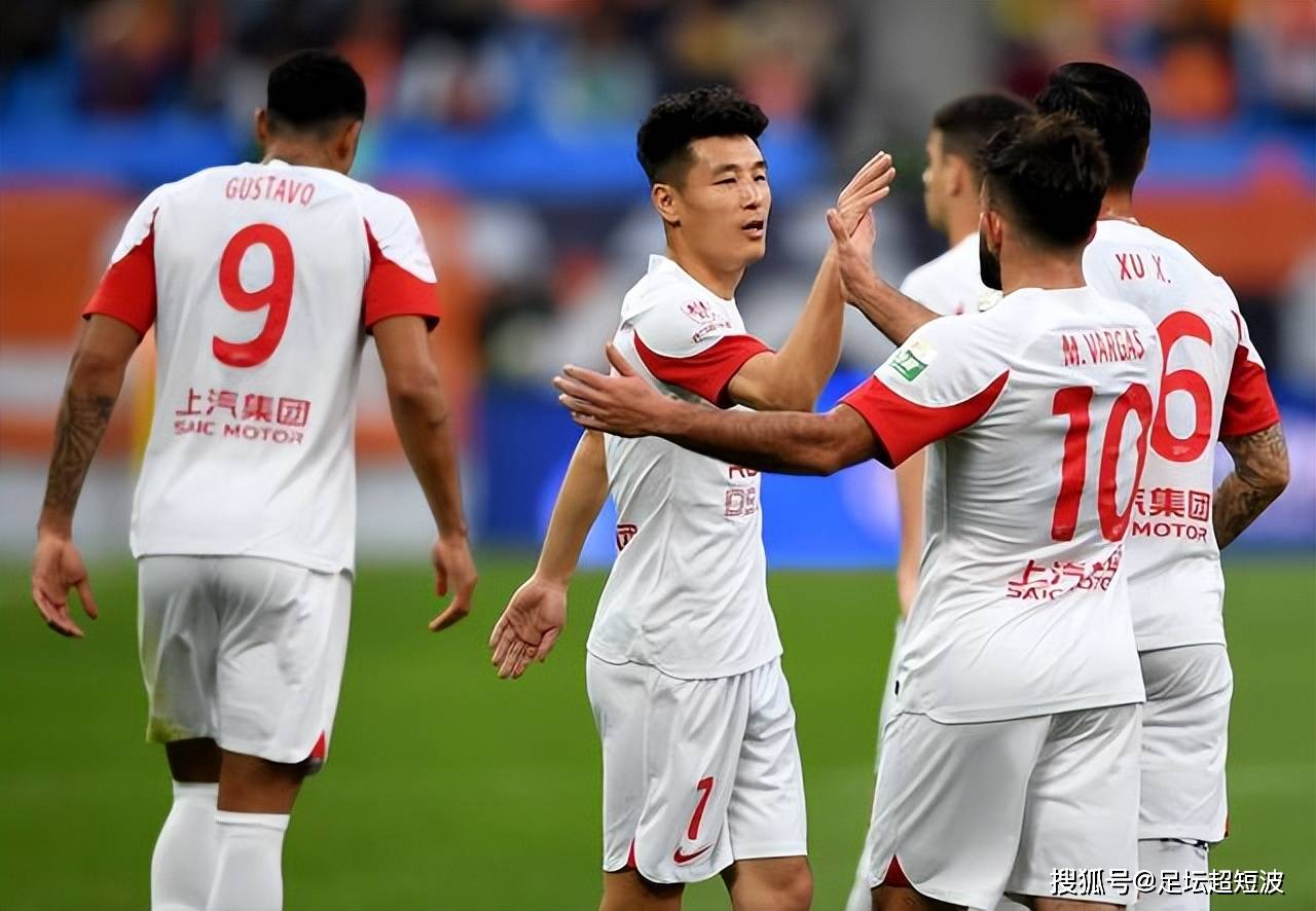 包含上海队火力全开，取得轻松胜利的词条