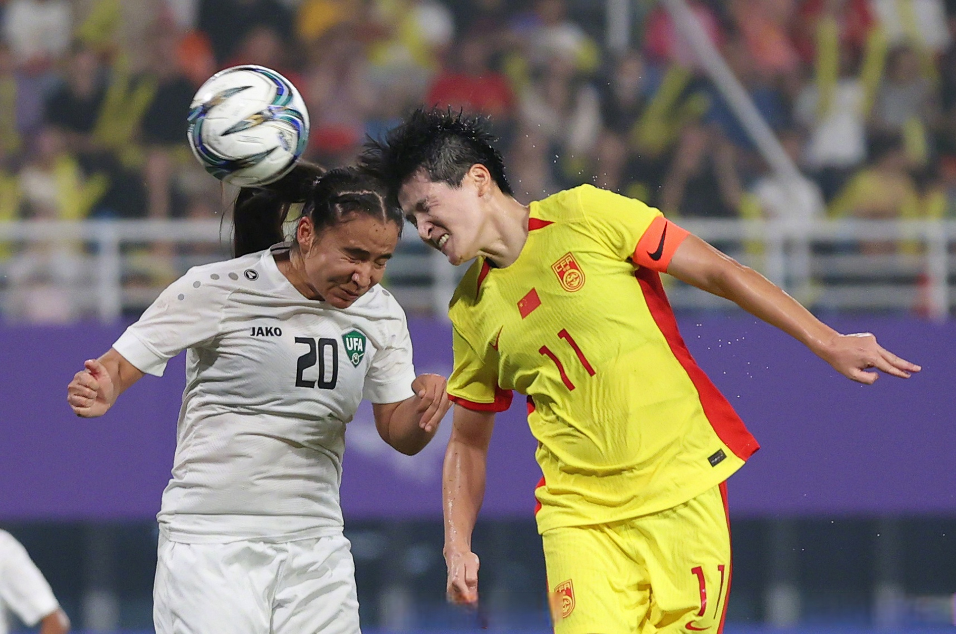 中国女足在比赛中展现出色表现 中国女足在比赛中展现出色表现