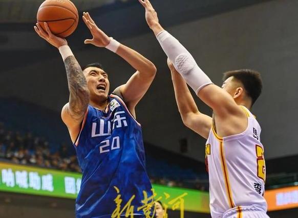 山东男篮在主场遭遇惨败，排名下滑的简单介绍