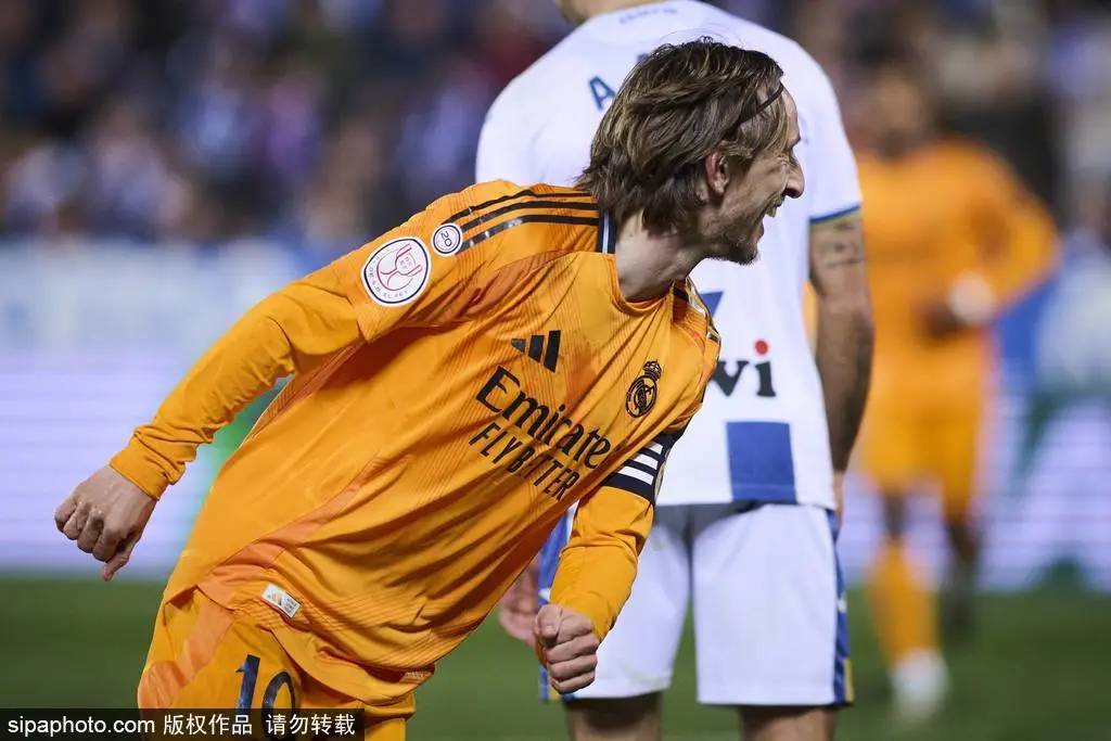 皇家马德里中场克罗斯连续两场比赛贡献助攻 皇家马德里中场克罗斯连续两场比赛贡献助攻