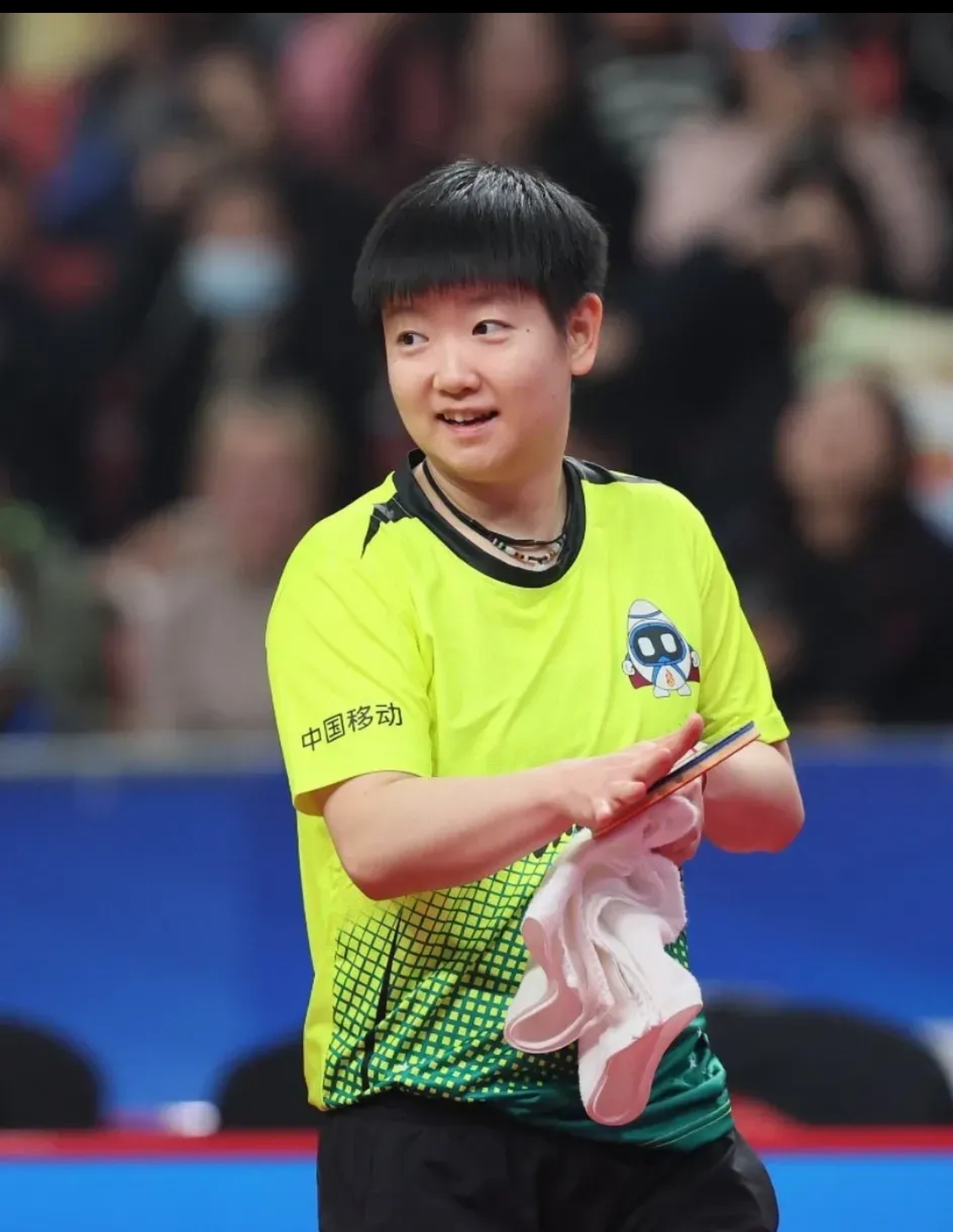 关于卢旺达篮球队队员展现团队合作，成功晋级的信息